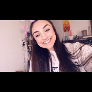 Meet your Posher, Madalyn